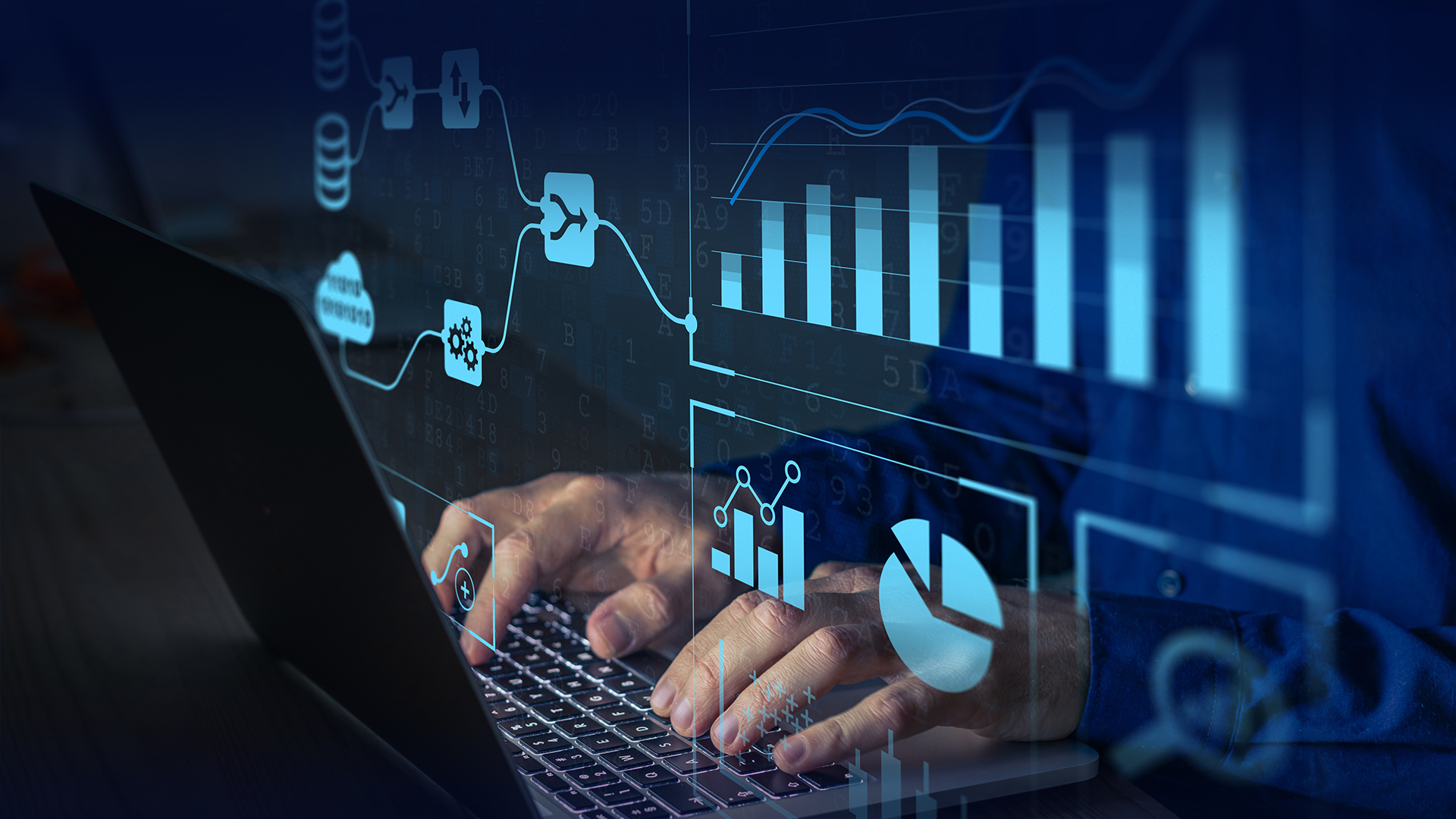 maos de homem usando um teclado